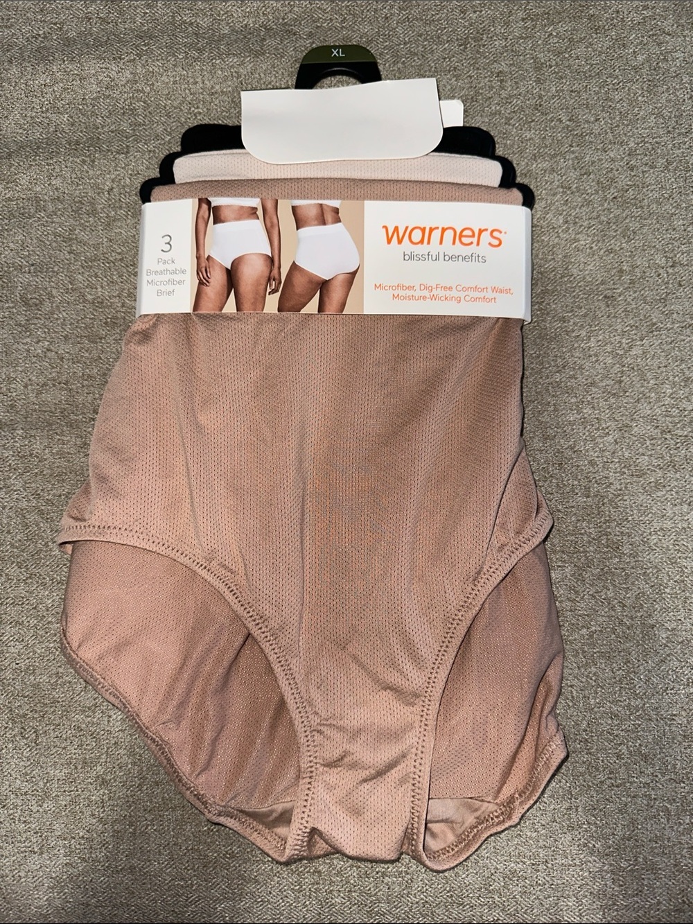 Warners Blissful Benefits 3-Pack Briefs in Nude, Black, White